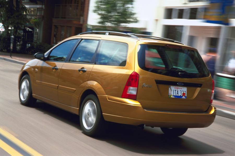 Ford Focus Wagon 1999 года  (фото 52 из 75)